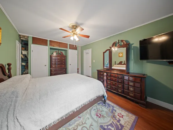 45 Plaza Street West image 2 of 14