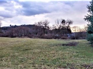 8 Janine Pl, Lloyd, NY 12528