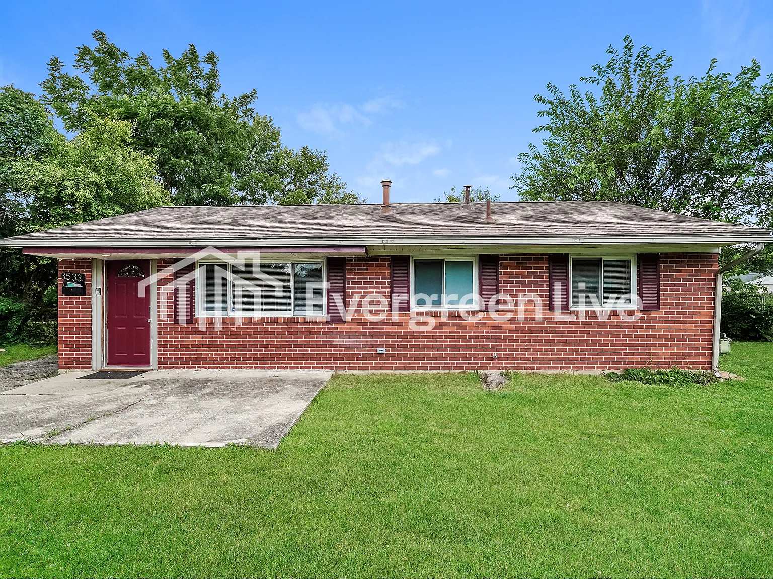 3 bed, 1.0 bath, 975 sqft, $1,445 — Photo 2