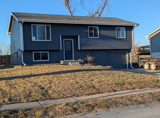 21308 Old Coach Rd, Elkhorn, NE 68022