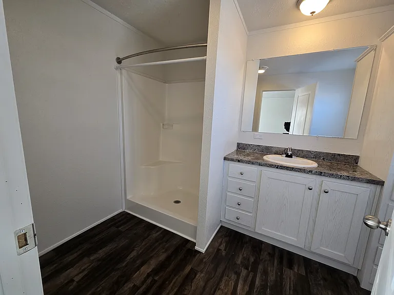 1319 York St — Photo 10