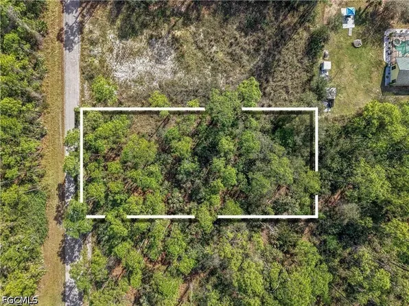 2017 Grant Ave, Alva, FL 33920