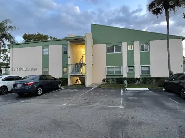 4140 NW 90th Ave APT 104, Pompano Beach, FL 33065