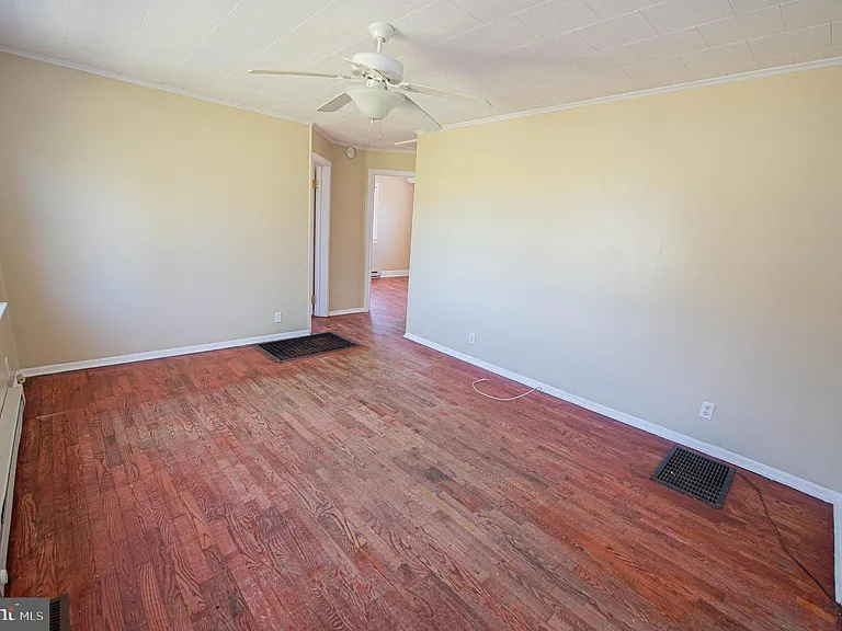 602 E Main St — Photo 19
