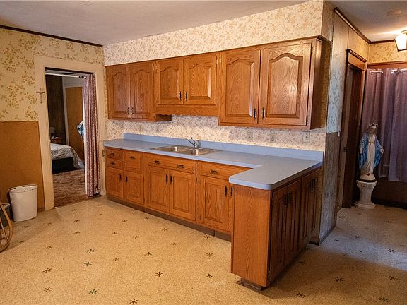 5th image of 1119 N Main St