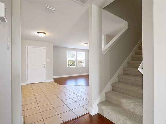 2nd image of 2828 Kerrville Dr
