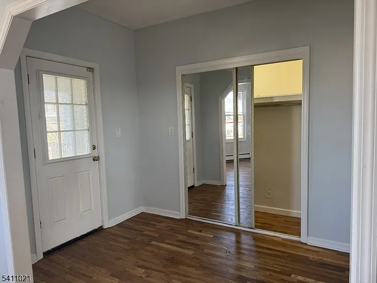 590 Hawthorne Ave #1 — Photo 3