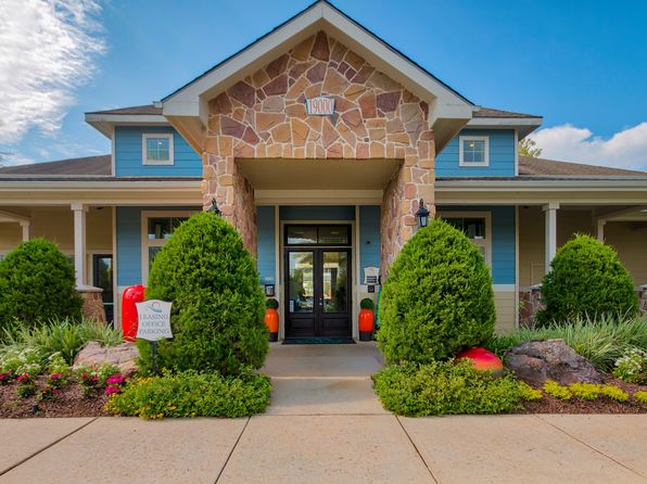 19000 Oak Rd W #11200