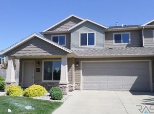 2808 E Fieldstone Pl, Sioux Falls, SD 57108