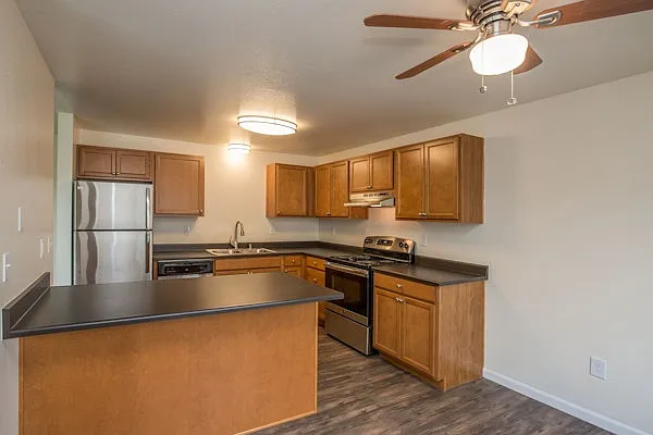 Valley Vista — Photo 1