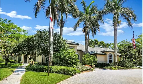 1856 SE Colony Way Photo 1