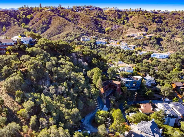 401 Winding Way, San Carlos, CA 94070