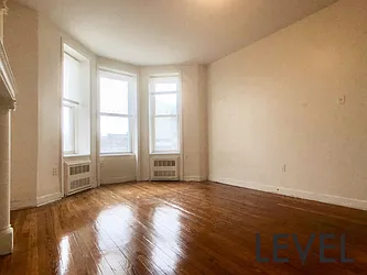 Rented by Level Group