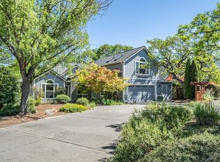 634 Sutton Pl, Ashland, OR 97520