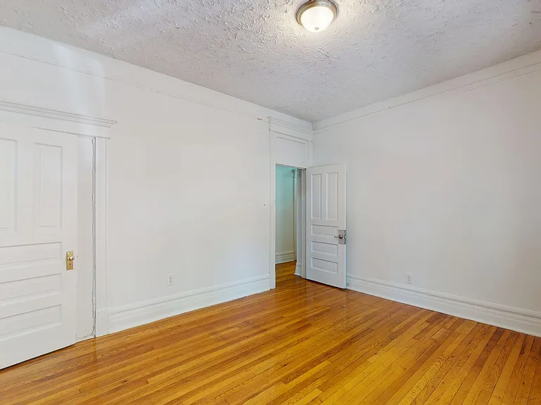 5401-5403 S. Woodlawn Avenue — Photo 79