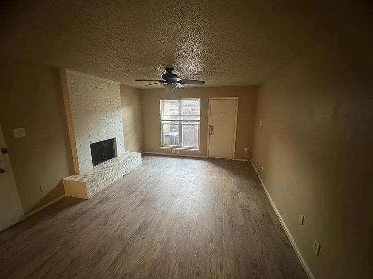 8601 Memphis Dr #28 — Photo 5