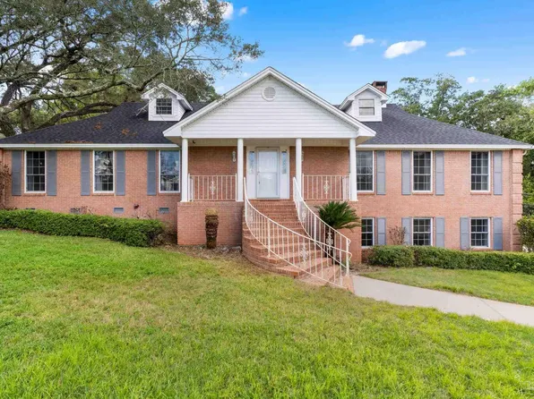 8849 Meadowbrook Dr, Pensacola, FL 32514