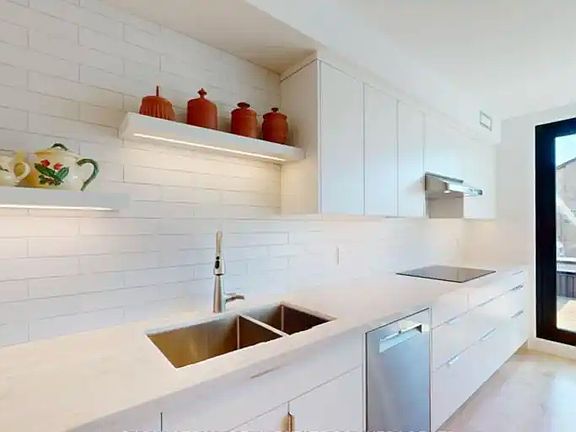 4th image of 149 Maria St #1A
