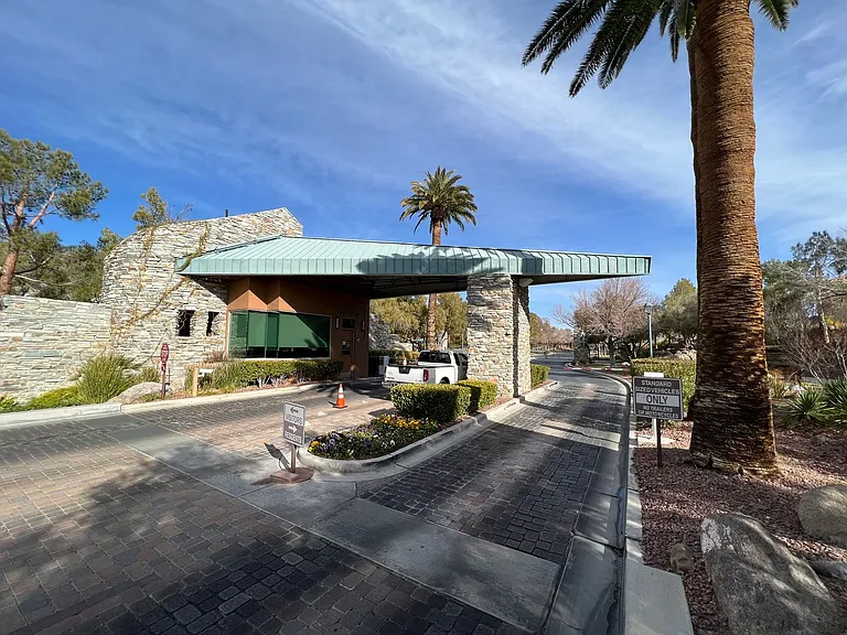10895 Iris Canyon Ln — Photo 43