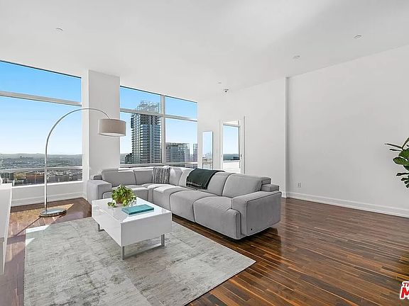 2nd image of 900 W Olympic Blvd Unit 39