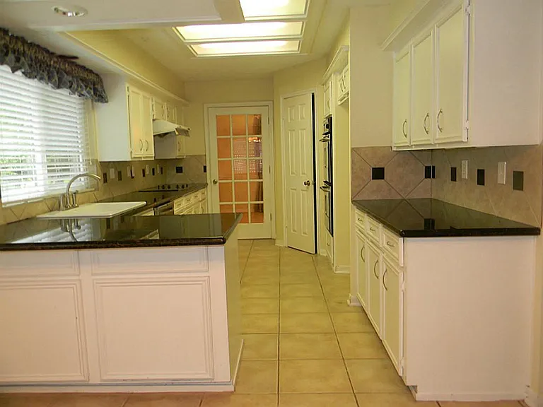 2502 Stephens Grant Dr — Photo 9