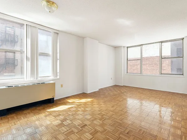 516 W 112th St #5D, New York, NY 10025