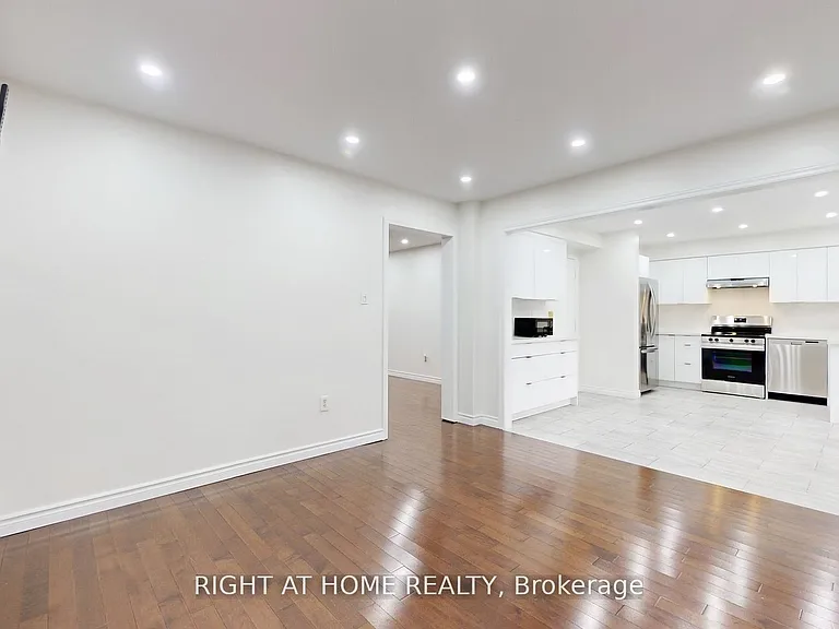 5160 Ravine Cres — Photo 33