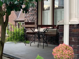 805 W Crockett St, Seattle, WA 98119