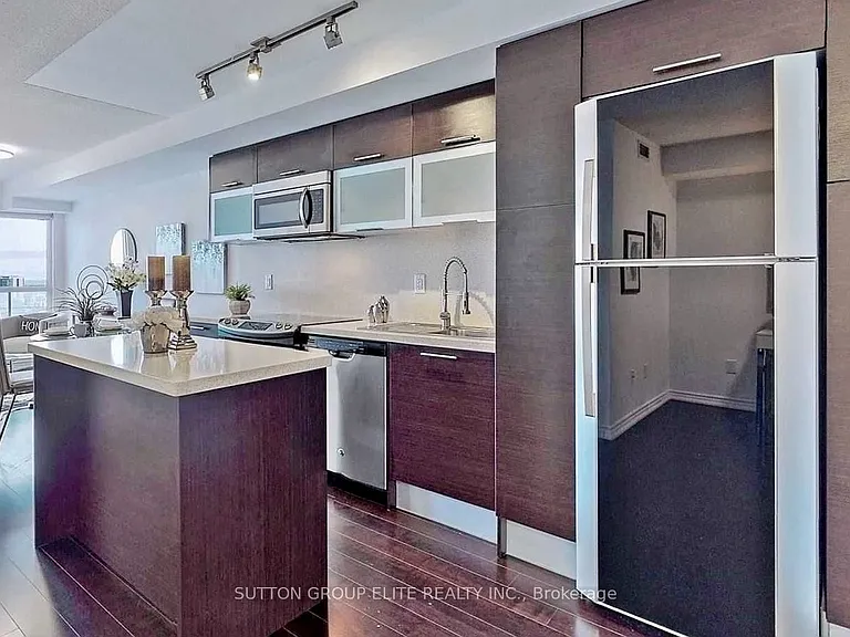 386 Yonge St #2903 — Photo 8