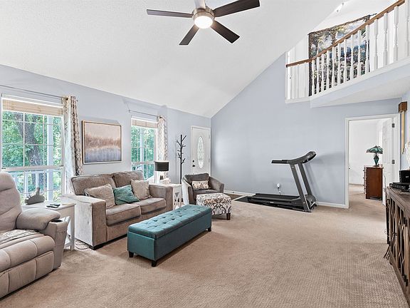 5th image of 6129 Sasha Ln
