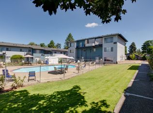 GROVE AT HIGHLAND- YOUR NEW HOME IS HERE!-UP TO 4 WEEKS FREE!, Beaverton, OR 97005