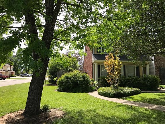 2nd image of 1801 Townhouse Dr Unit 1