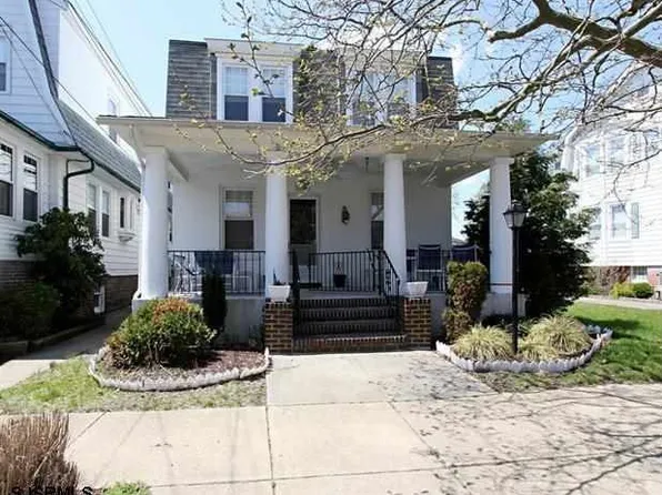 10 N Cambridge Ave, Ventnor, NJ 08406
