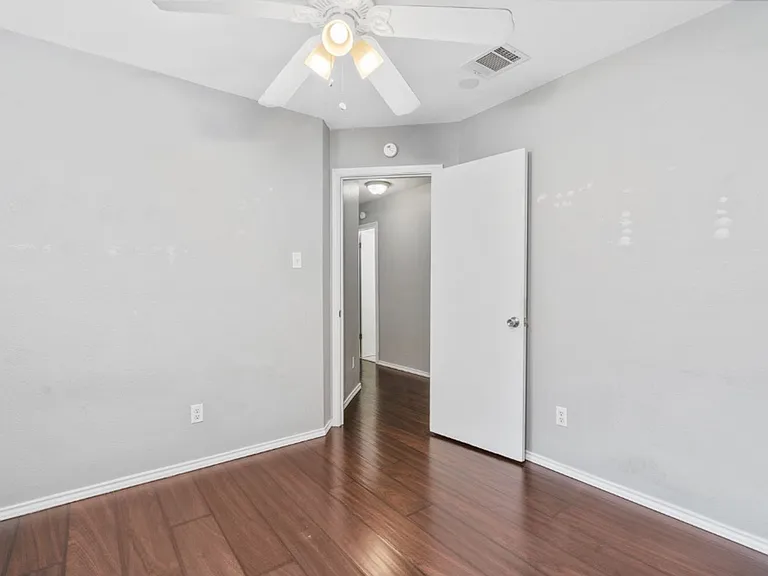 7228 Aldea Dr #B — Photo 10