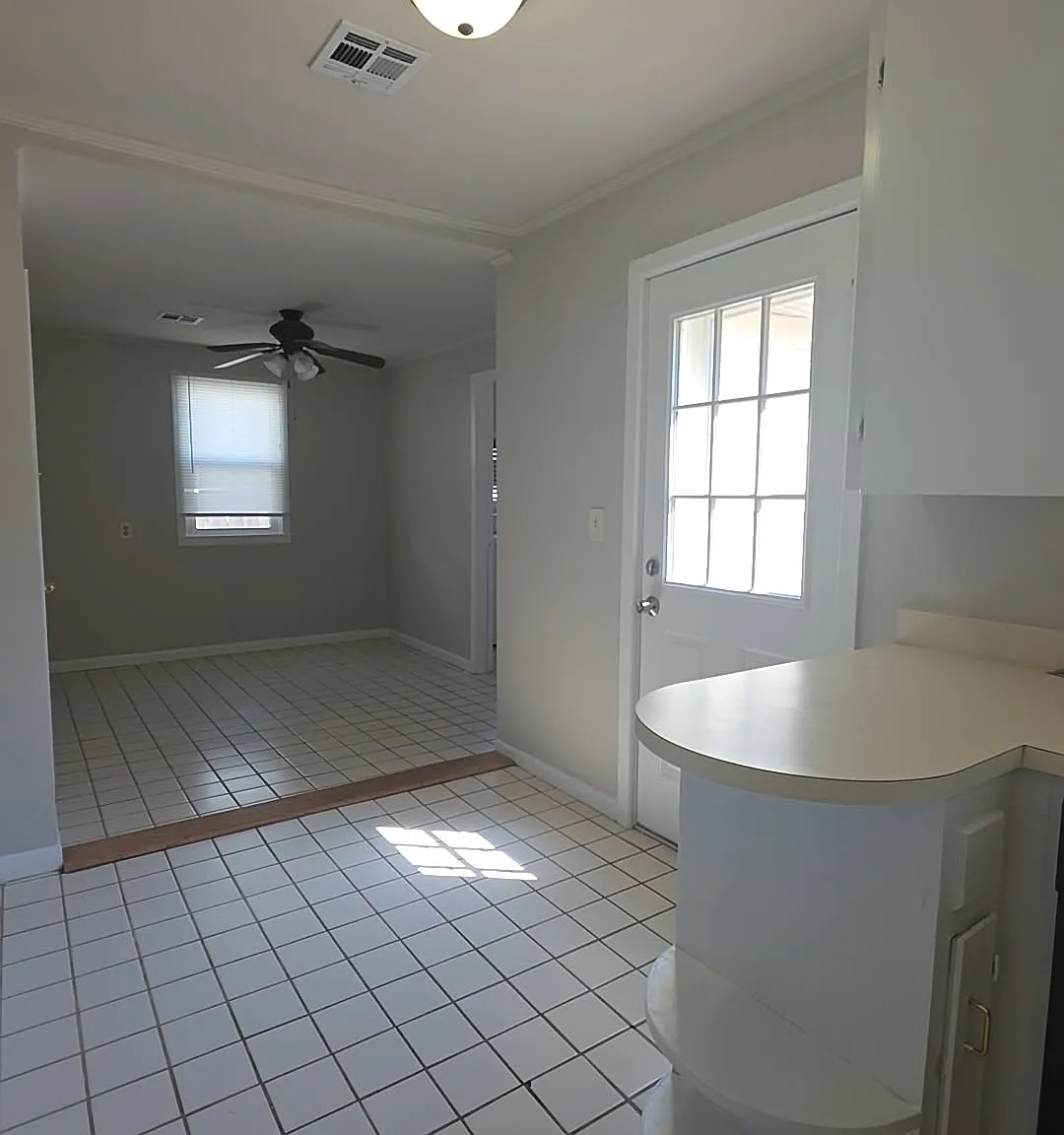 2 bed, 1122 sqft, $1,500 — Photo 4