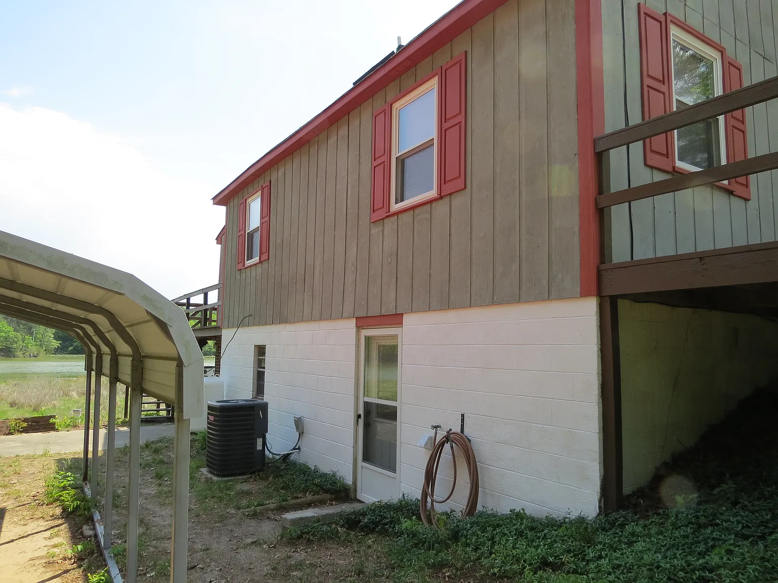 3 bed, 1.5 bath, 2200 sqft, $1,800 — Photo 4