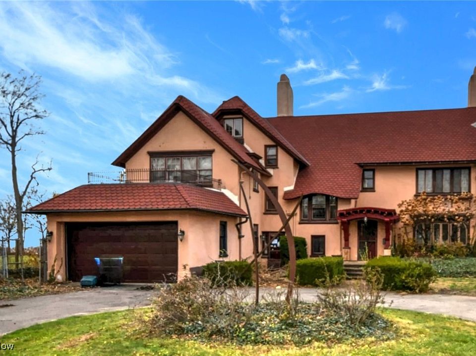 1st image of 10221 Lake Shore Blvd