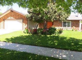 3320 E Menlo Ave, Fresno, CA 93710