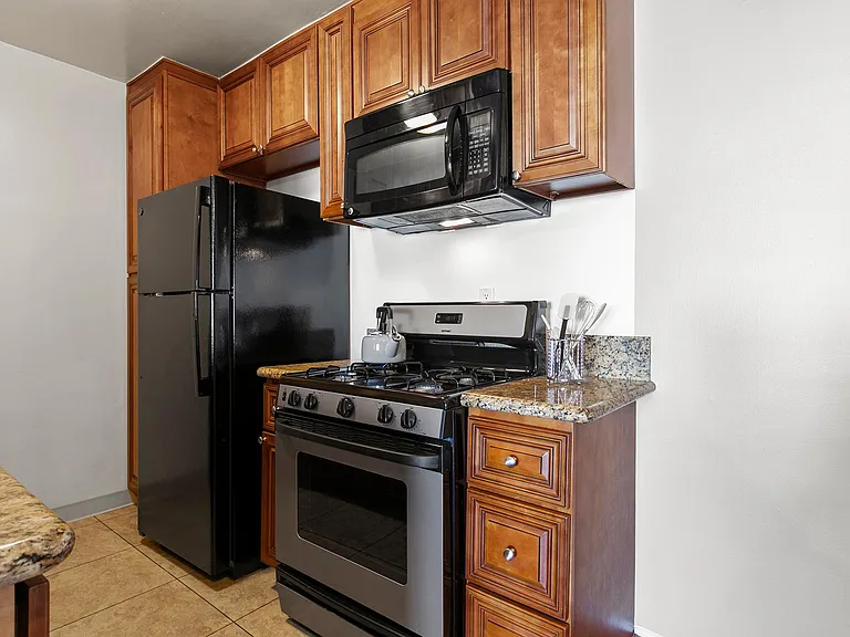 Parkview Terrace Apartments — Photo 18