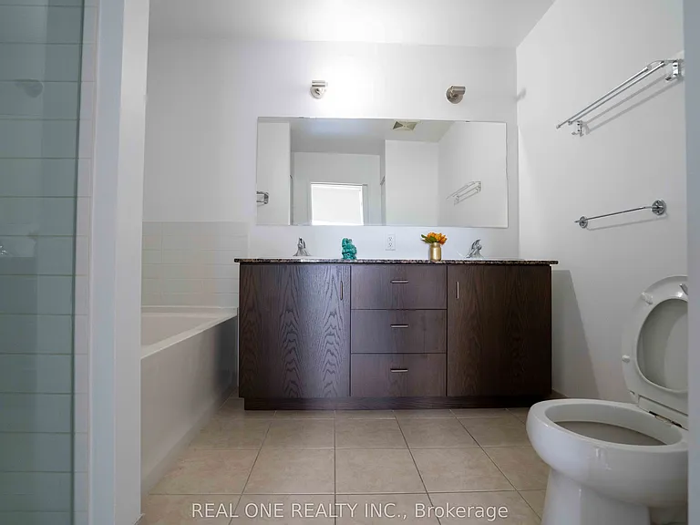 191 King St S #703 — Photo 24