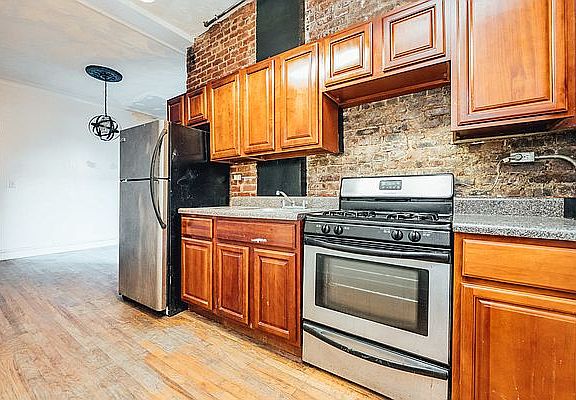 2nd image of 1428 Putman Ave #1L