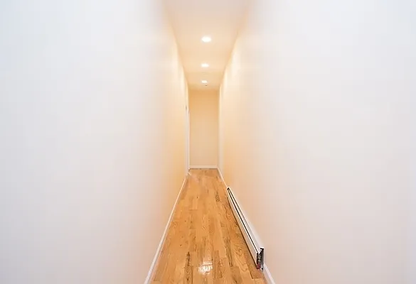 Rented by MNS | media 18