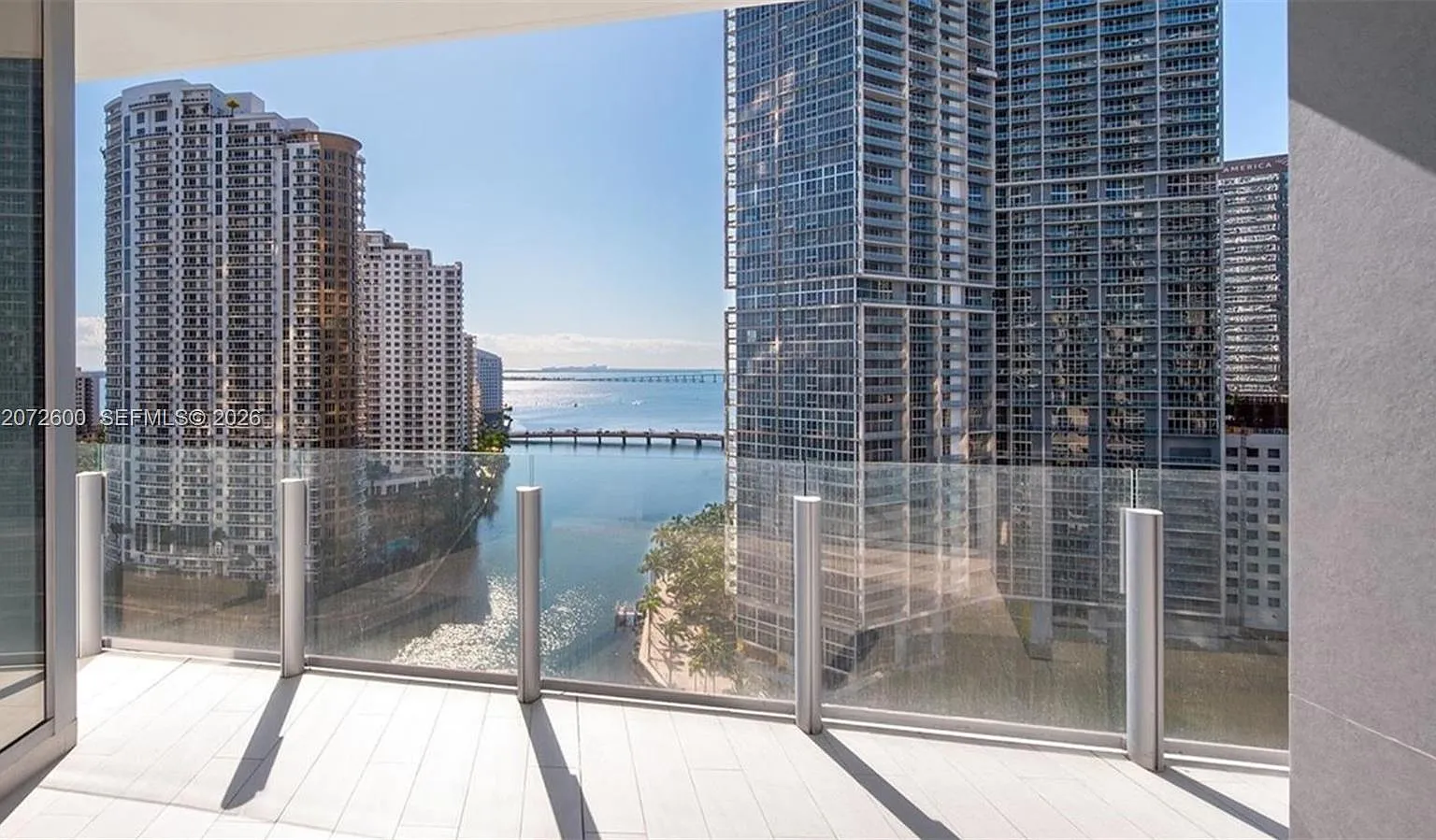 2 bed, 3.5 bath, 1552 sqft, $13,500 — Photo 2