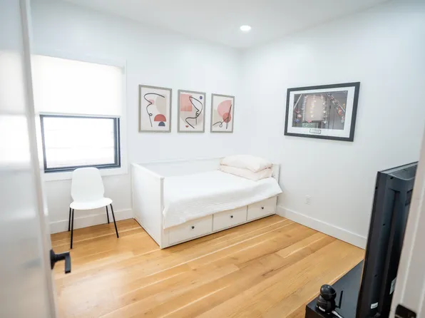 11 Irving Street image 14 of 21