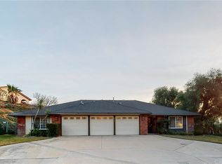 8406 Indian Knolls Cir, Riverside, CA 92509