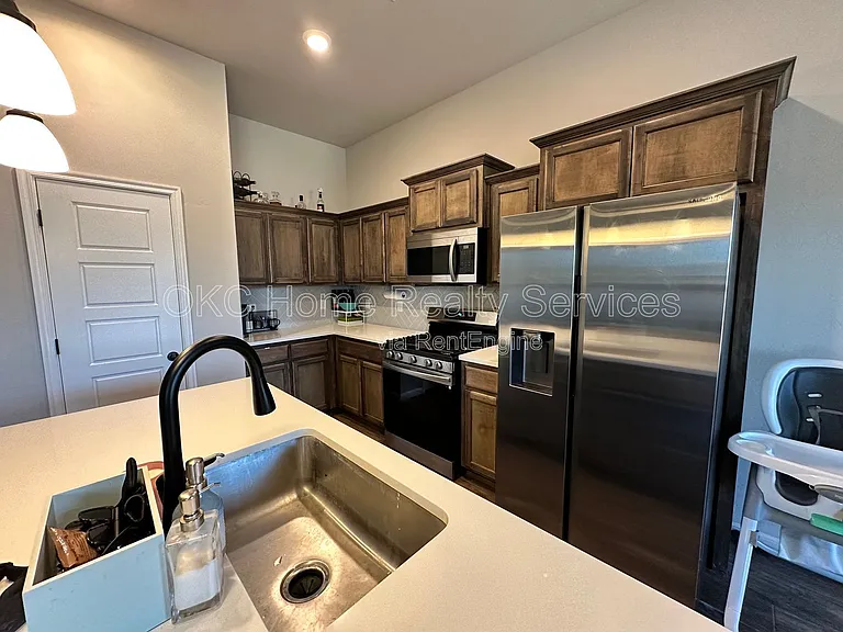 7724 Windstone Dr — Photo 12