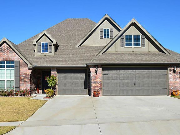 Cadence Classic with Boral Flagstaff Brick