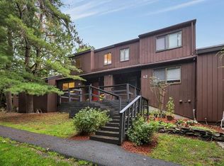 11 Laurel Ct, Highland Mills, NY 10930