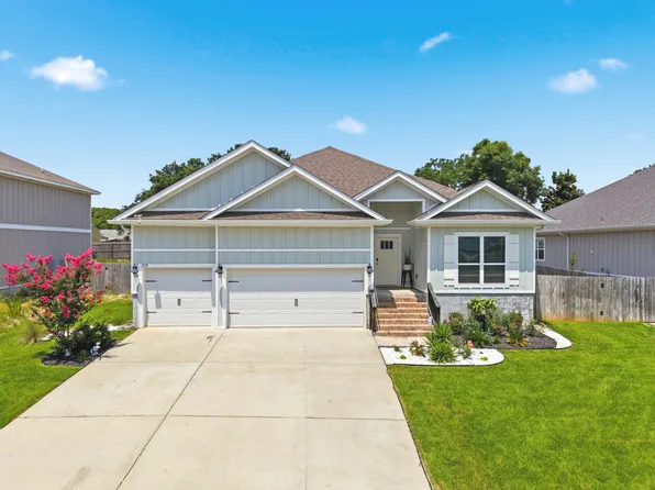 1559 Amaya Ln, Gulf Breeze, FL 32563