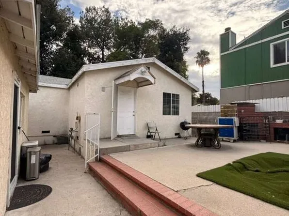 3740 Mayfield Ave, Glendale, CA 91214